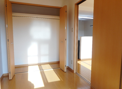 �j�b������