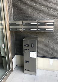 ���]���E�A���G�b�g