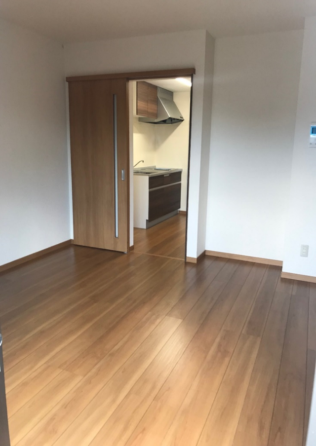 ���]���E�A���G�b�g