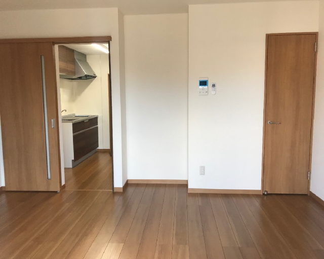 ���]���E�A���G�b�g