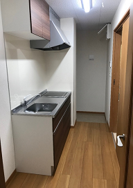 ���]���E�A���G�b�g