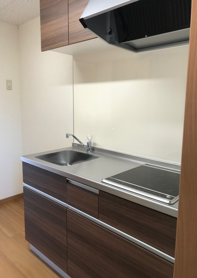 ���]���E�A���G�b�g